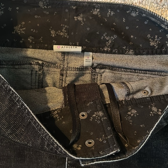 Athleta corduroy skirt, black, size 8 - Picture 3 of 8